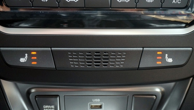 더뉴 티볼리 1.6 V1 116호8360/8366